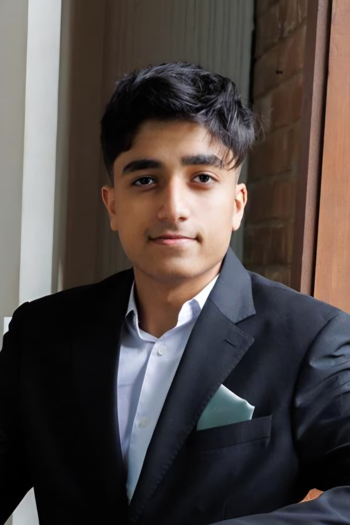 Mobeen Amini, Junior Accountant